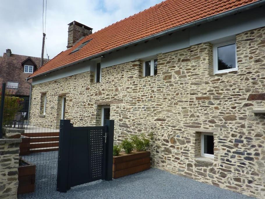 Maison rénovée dans le bocage Normand Canisy Esterno foto